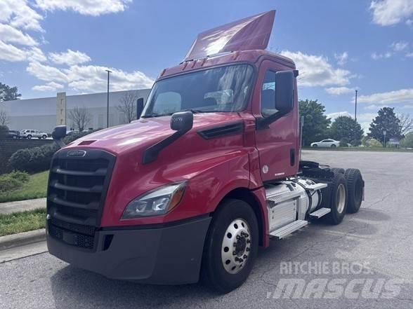 Freightliner CASCADIA 126 Tegljači