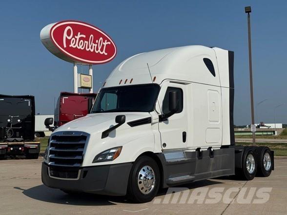 Freightliner CASCADIA 126 Tegljači