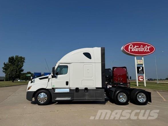 Freightliner CASCADIA 126 Tegljači