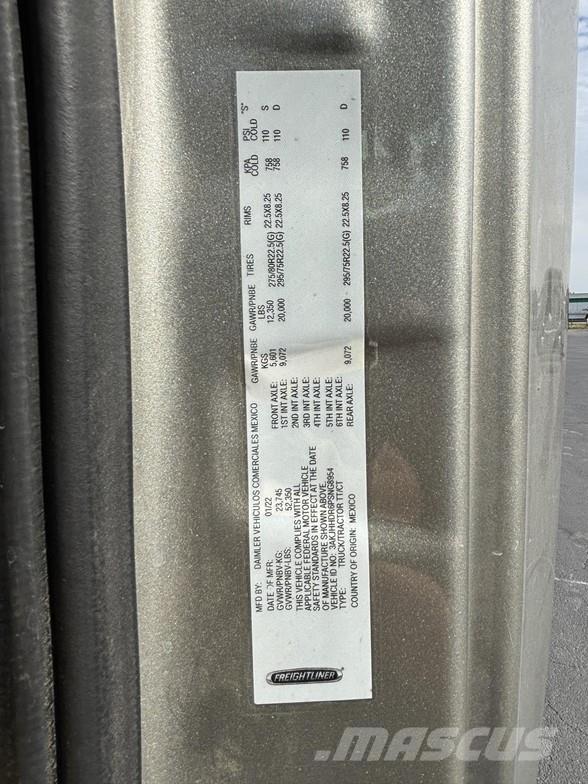 Freightliner CASCADIA 126 Tegljači