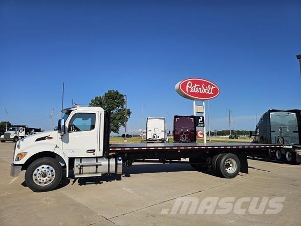 Peterbilt 536 Kamioni sa otvorenim sandukom