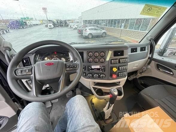 Peterbilt 567 Tegljači