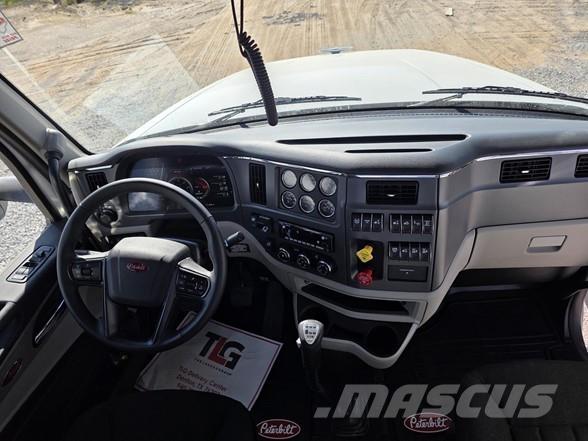 Peterbilt 567 Tegljači