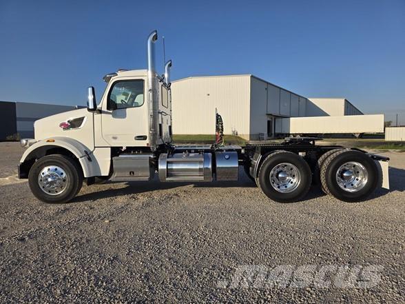 Peterbilt 567 Tegljači