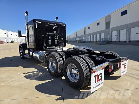 Peterbilt 567 Tegljači