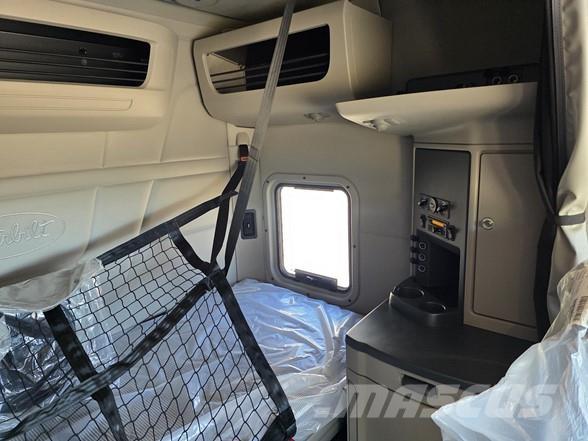 Peterbilt 567 Tegljači