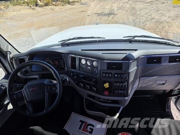 Peterbilt 567 Tegljači