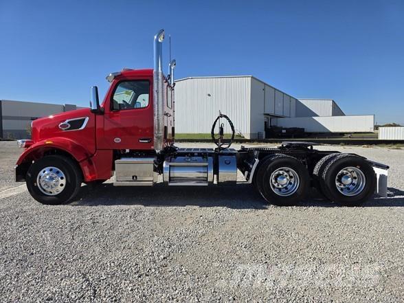 Peterbilt 567 Tegljači