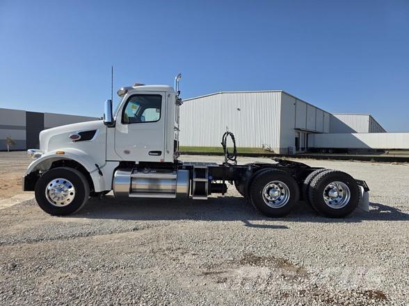 Peterbilt 567 Tegljači