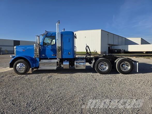 Peterbilt 589 Tegljači