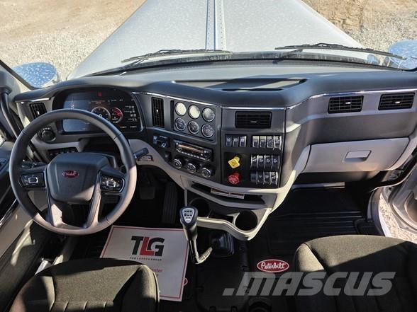 Peterbilt 589 Tegljači