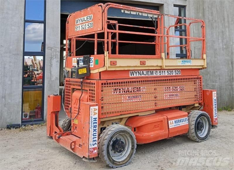 JLG 4069 Makazaste platforme