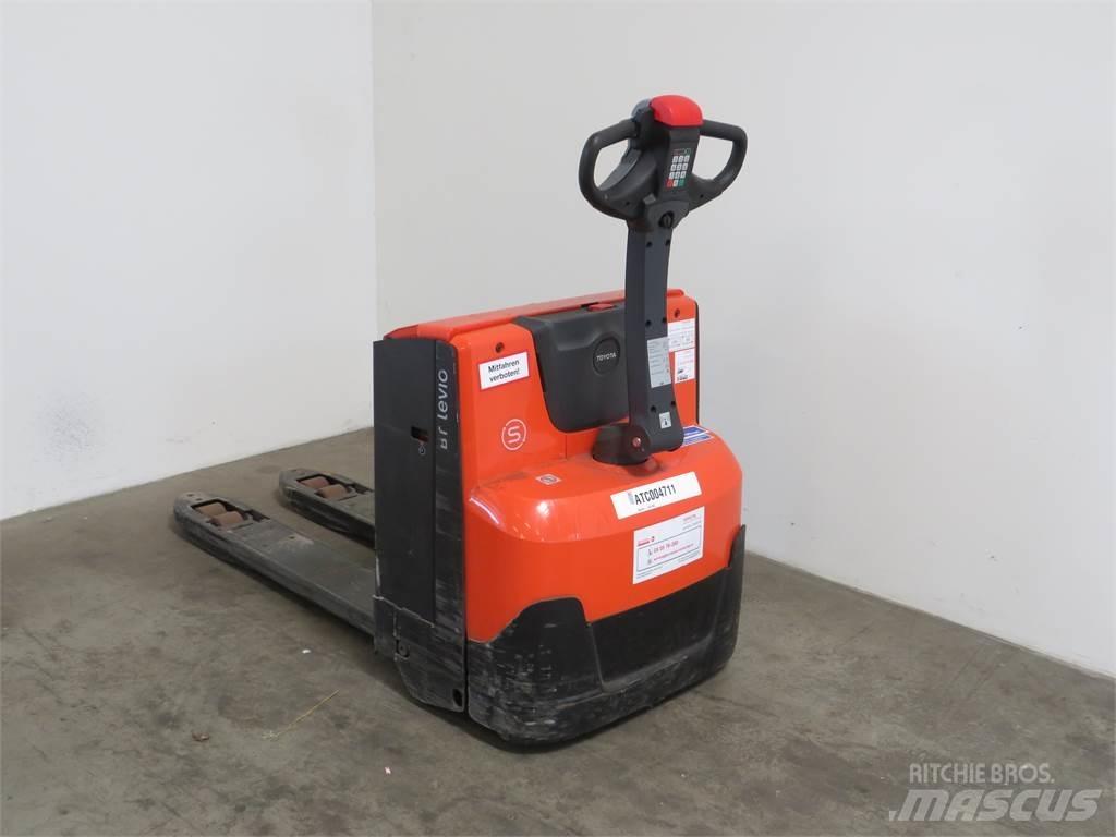 Toyota LWE180 Ručni paletar