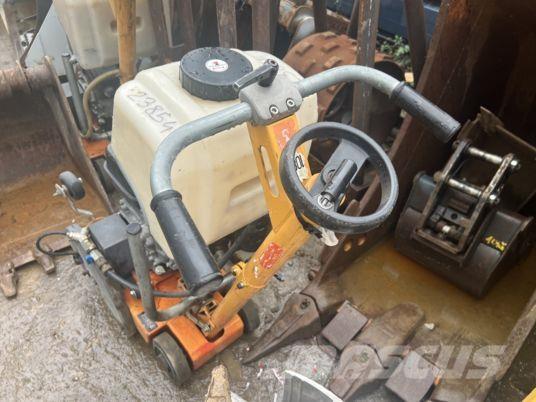  Scie à sol HUSQVARNA Ostalo za građevinarstvo