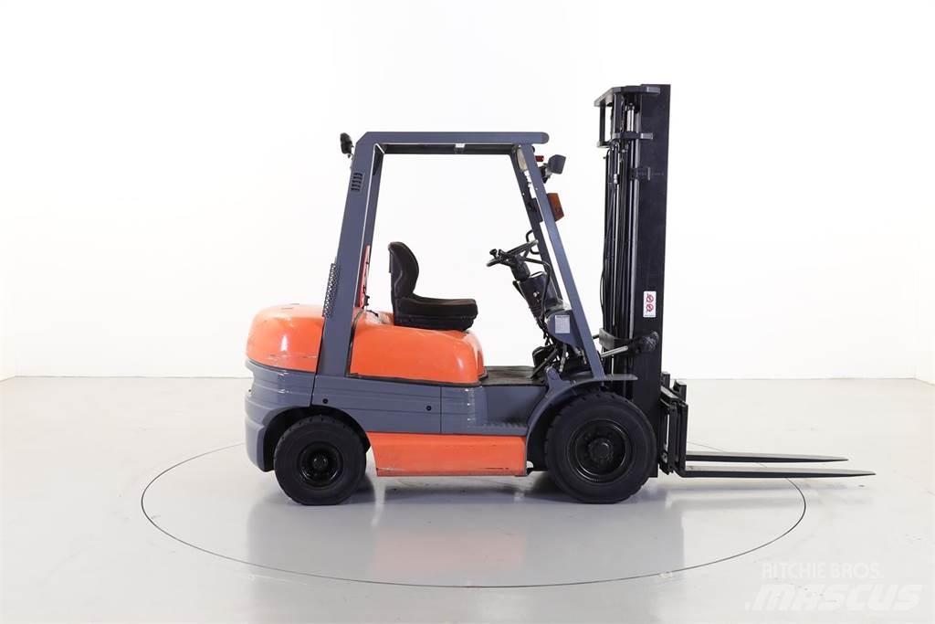 Toyota 02-6FDF25 Dizelski viljuškari