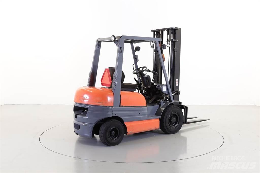 Toyota 02-6FDF25 Dizelski viljuškari