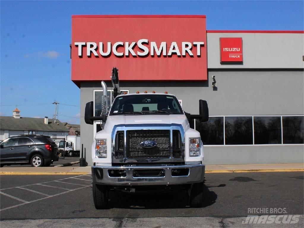 Ford F750 Kamioni sa kranom