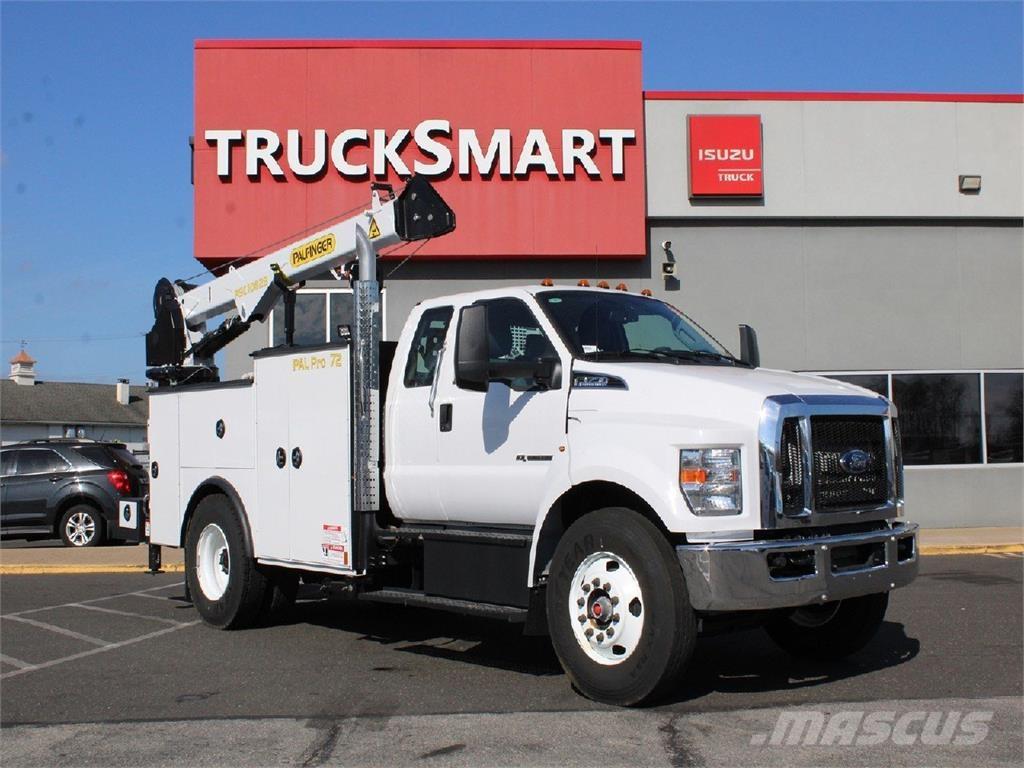 Ford F750 Kamioni sa kranom