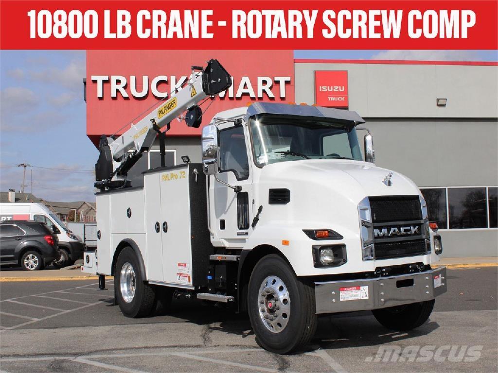 Mack MD6 Kamioni sa kranom