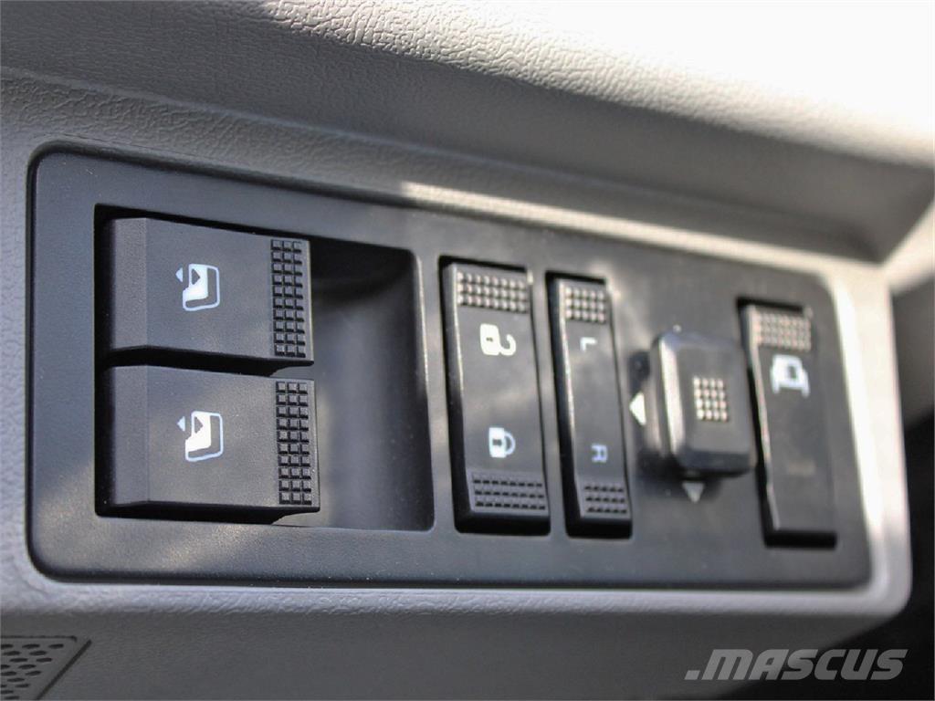 Mack MD6 Kamioni sa kranom