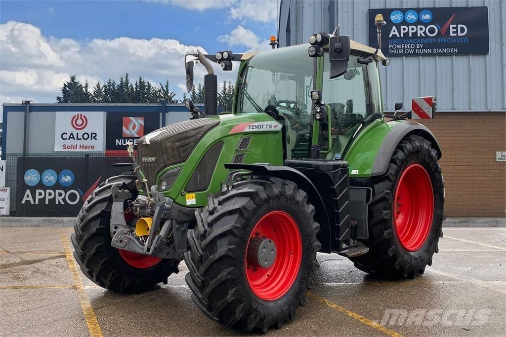 Fendt 718 VARIO S4 Traktori