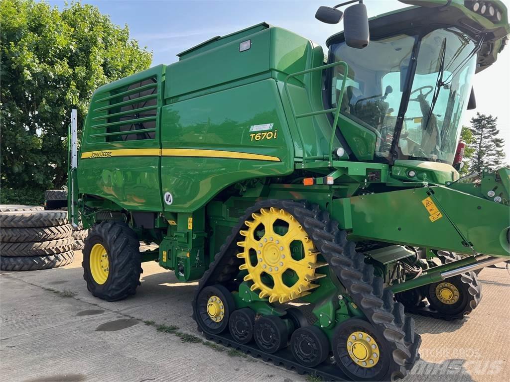 John Deere T670I Kombajni