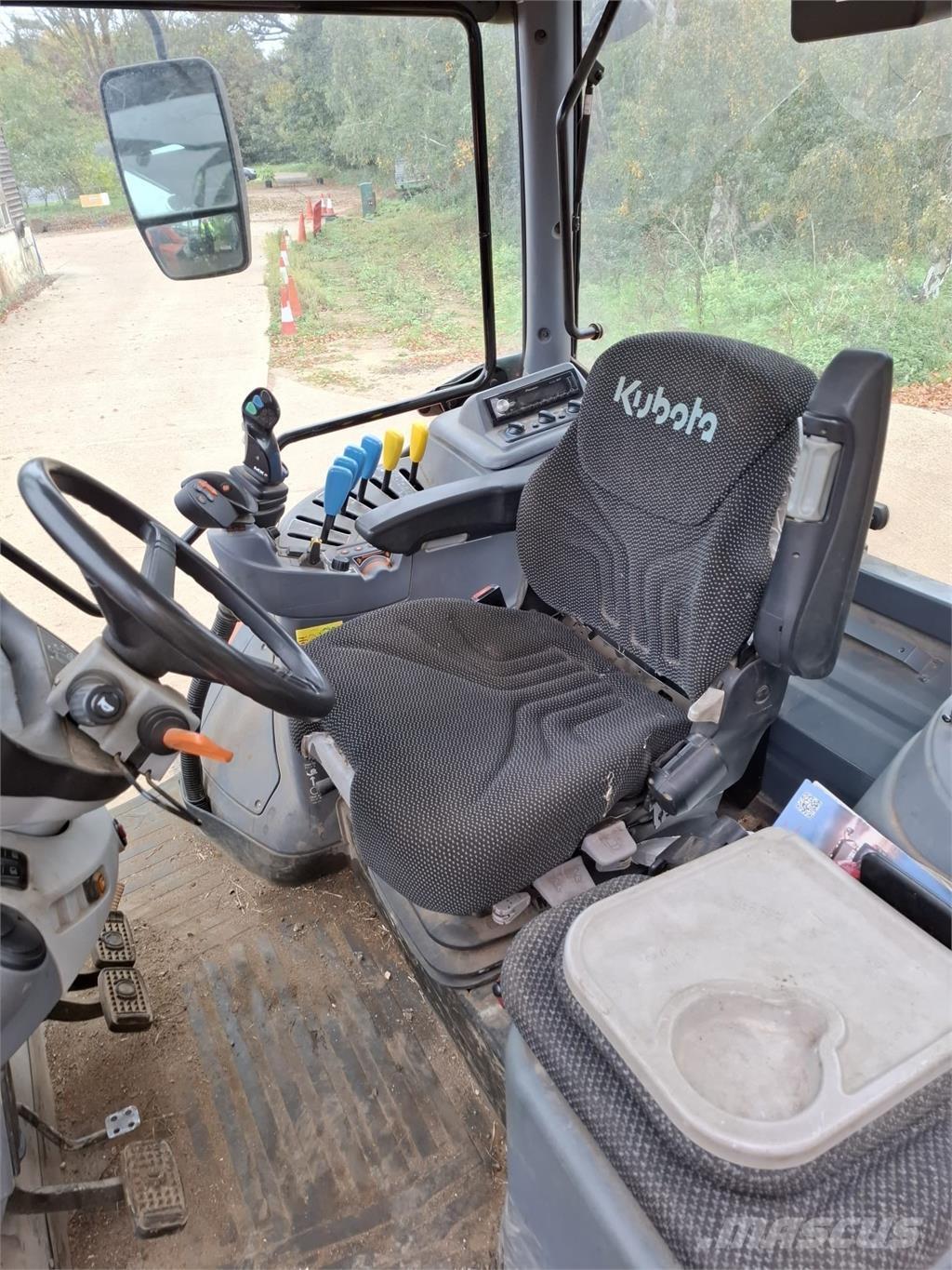 Kubota M7-152 Traktori