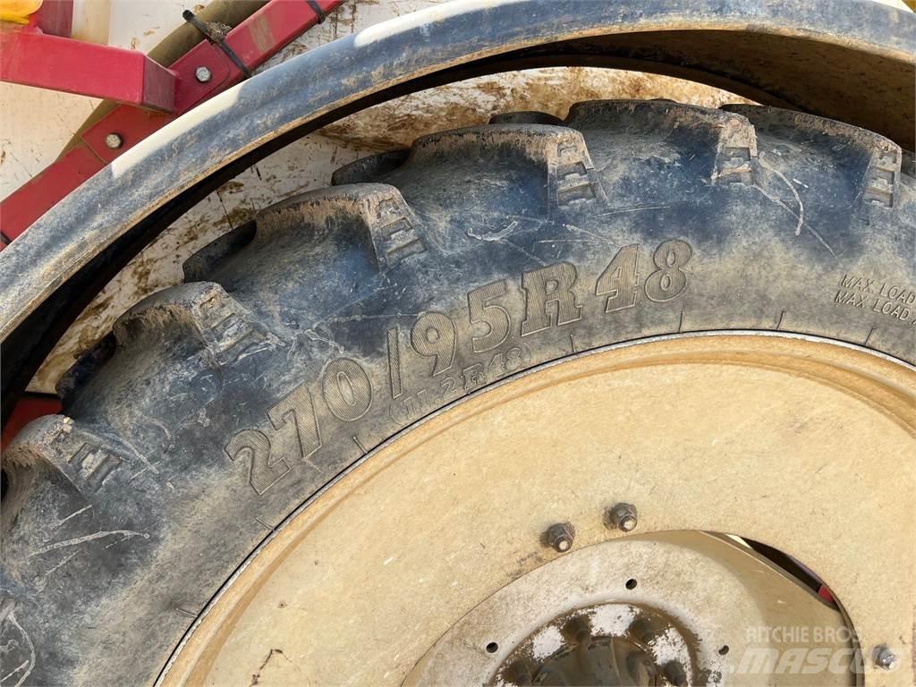 Landquip 3000L Vučene prskalice