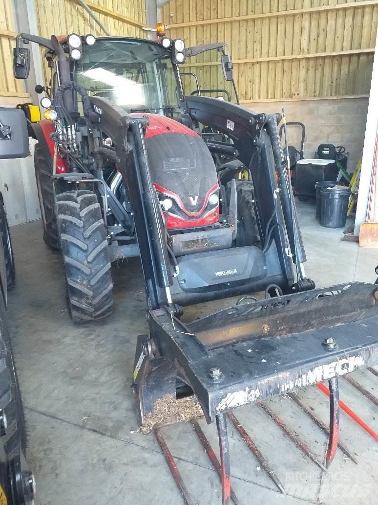 Valtra A115MH4 Traktori