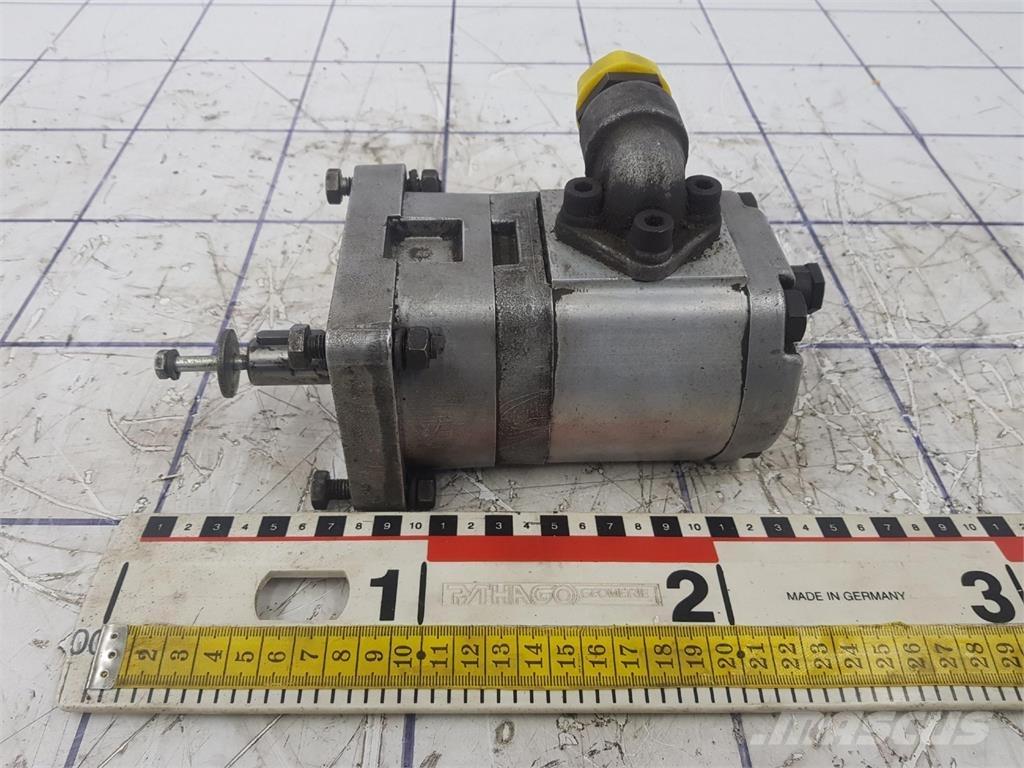  Duplomatic gear pump Delovi i oprema za kran