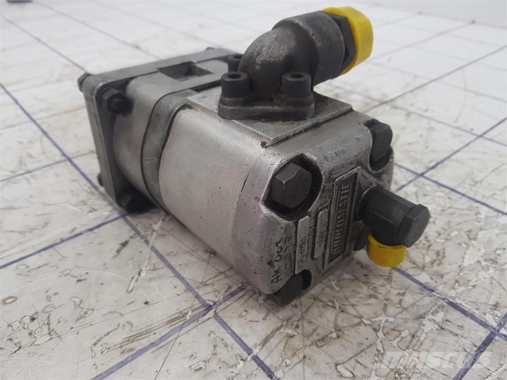  Duplomatic gear pump Delovi i oprema za kran