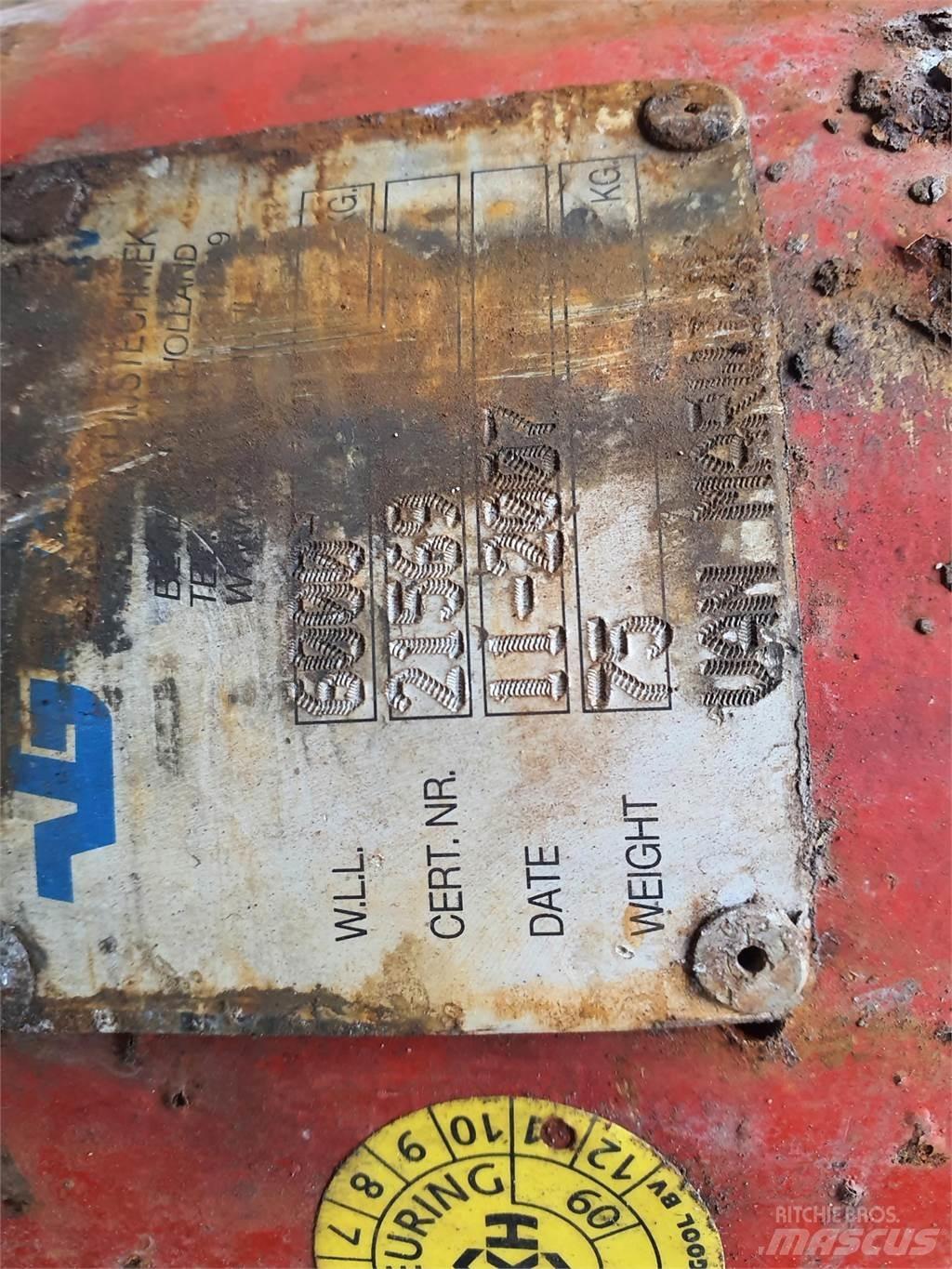 Liebherr Hookball 6T Delovi i oprema za kran