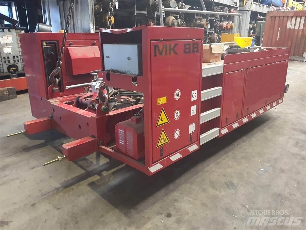 Liebherr MK 88 upper Delovi i oprema za kran