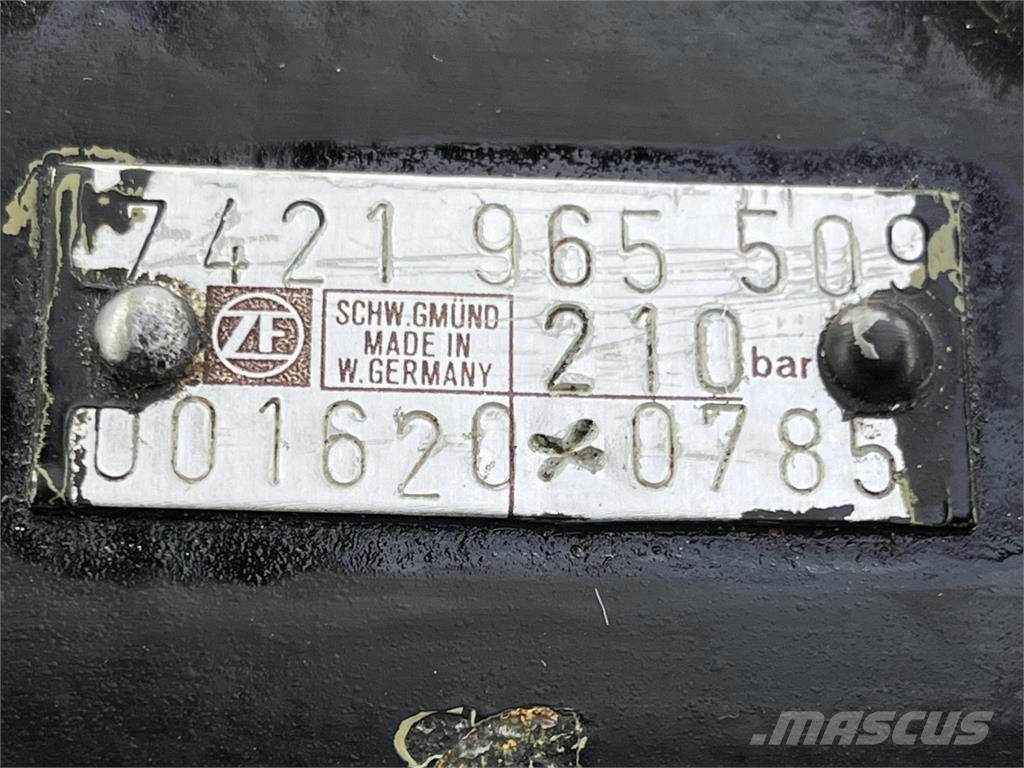  Steering box 210bar Delovi i oprema za kran