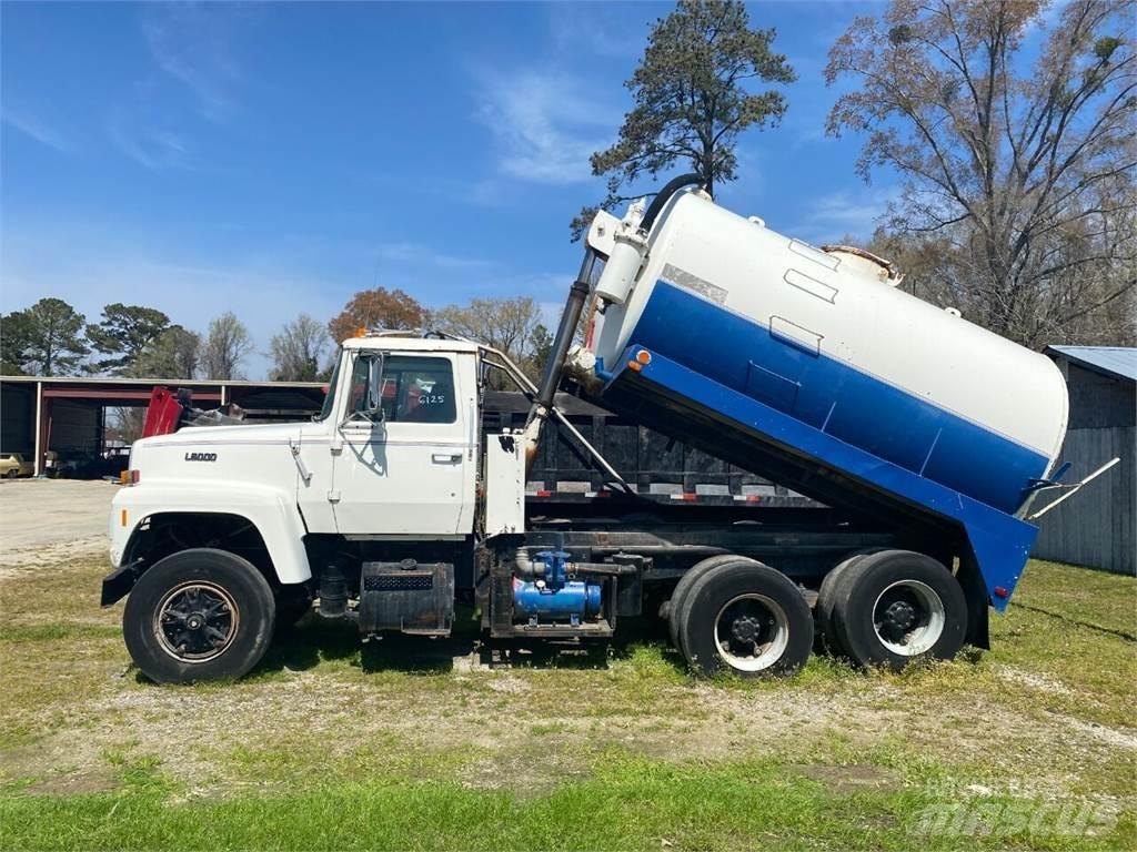 Ford L8000 Ostalo za građevinarstvo