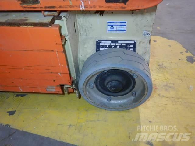 JLG 1230ES Jarbolne penjajuće platforme