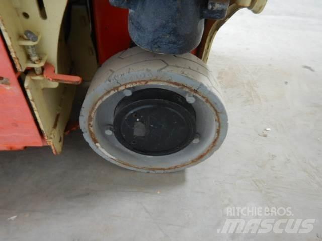 JLG 1230ES Jarbolne penjajuće platforme