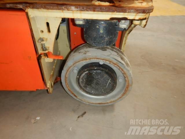 JLG 1230ES Jarbolne penjajuće platforme