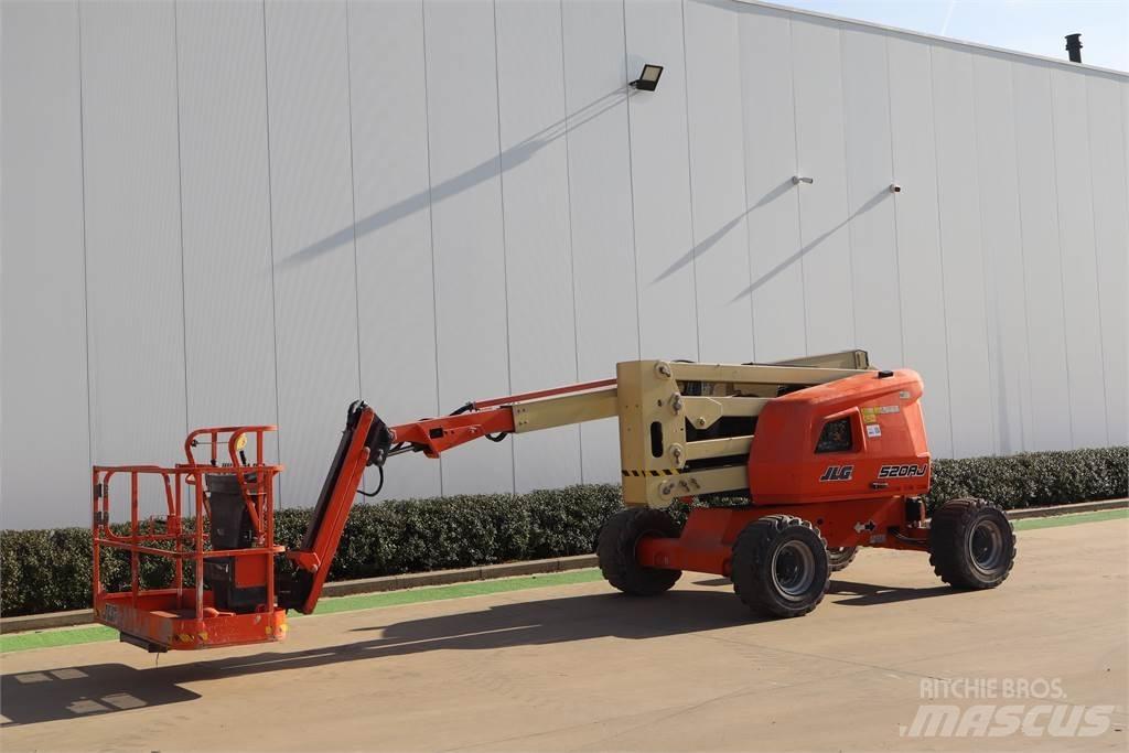 JLG 520AJ Zglobne podizne platforme