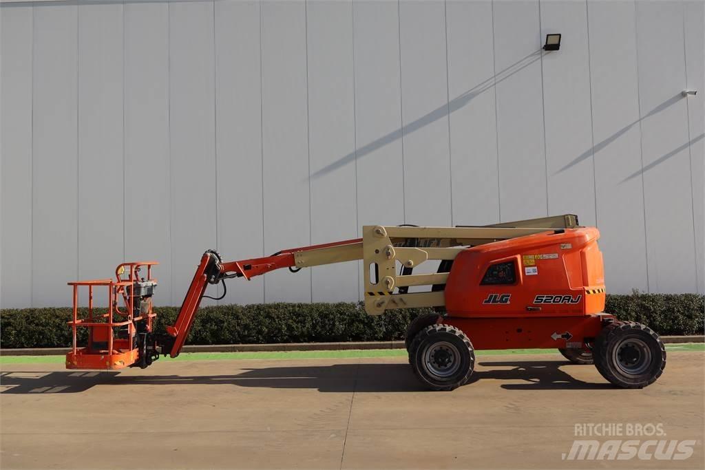JLG 520AJ Zglobne podizne platforme
