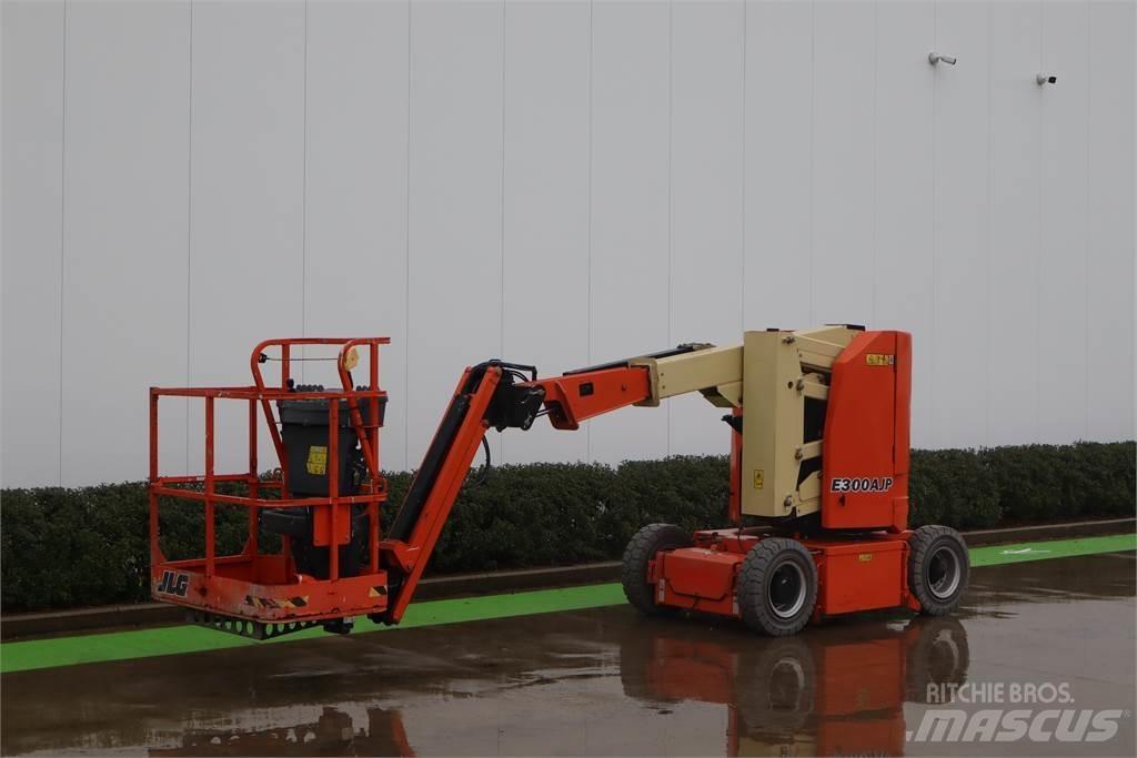 JLG E300AJP Zglobne podizne platforme