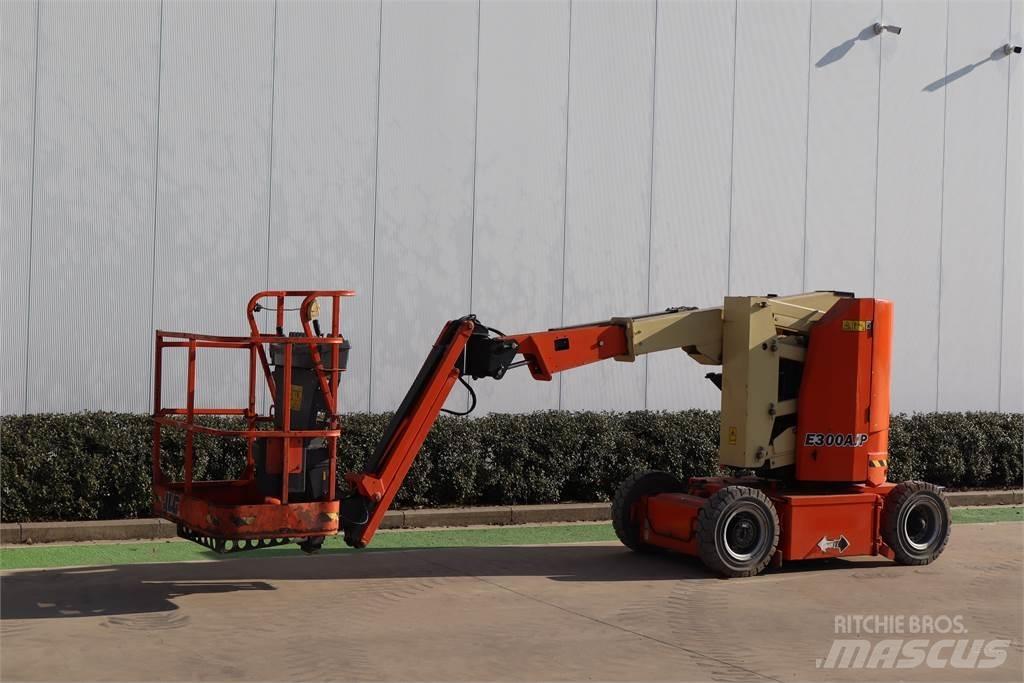 JLG E300AJP Zglobne podizne platforme