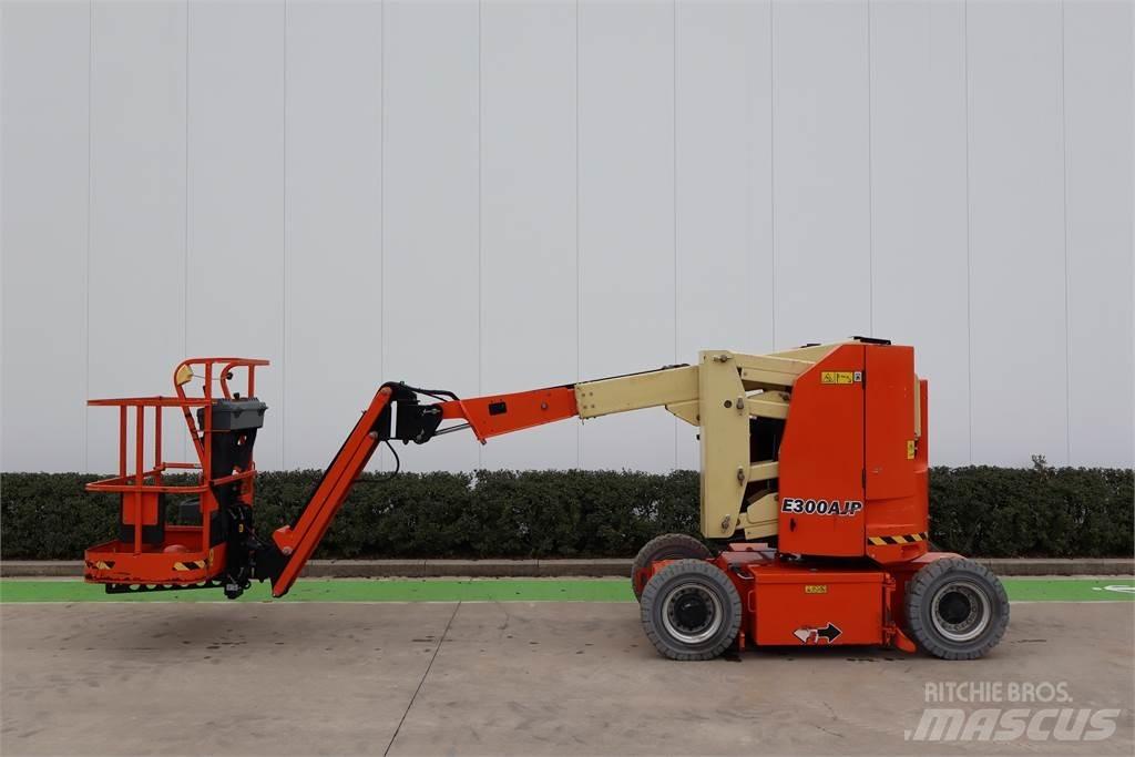 JLG E300AJP Zglobne podizne platforme