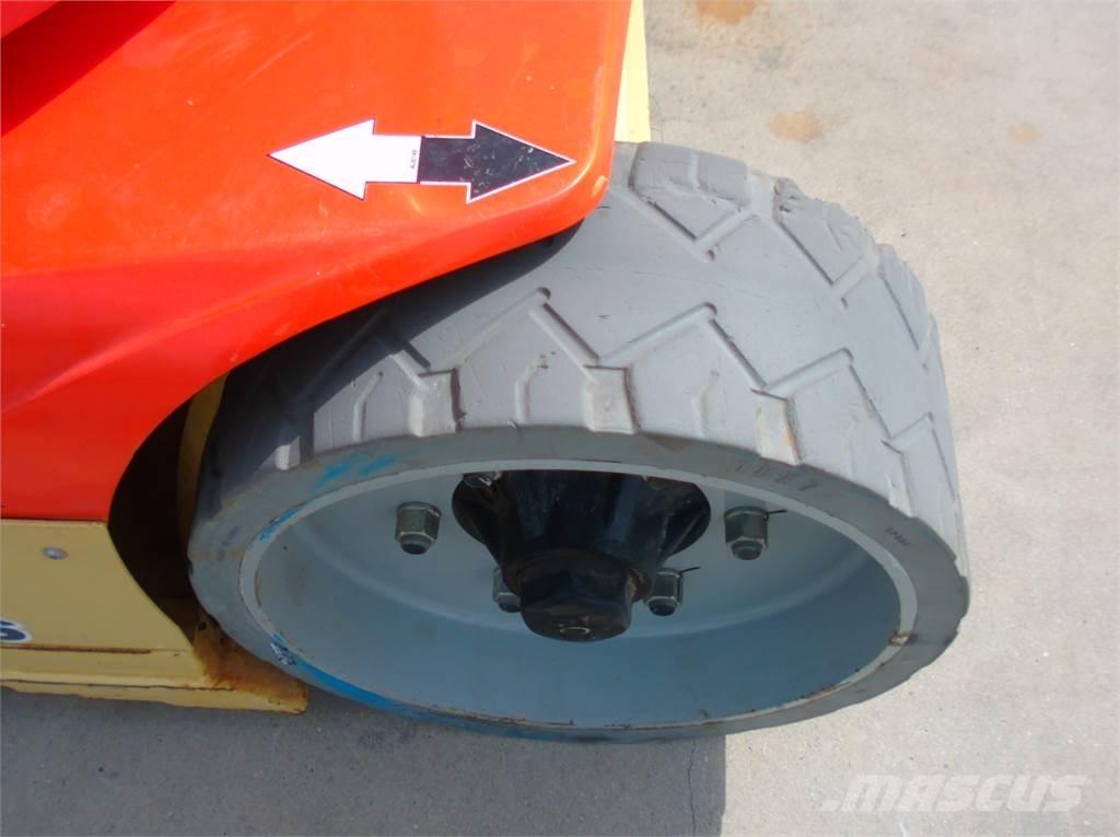 JLG Toucan 12E+ Jarbolne penjajuće platforme