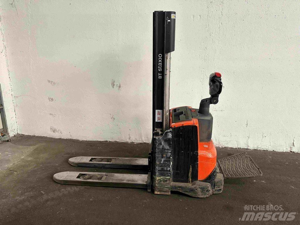 BT SWE 100 Ručni električni viljuškar
