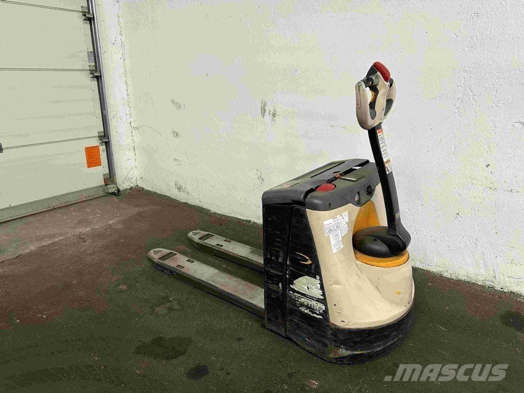 Crown WP 3015 Nisko podizni električni viljuškar