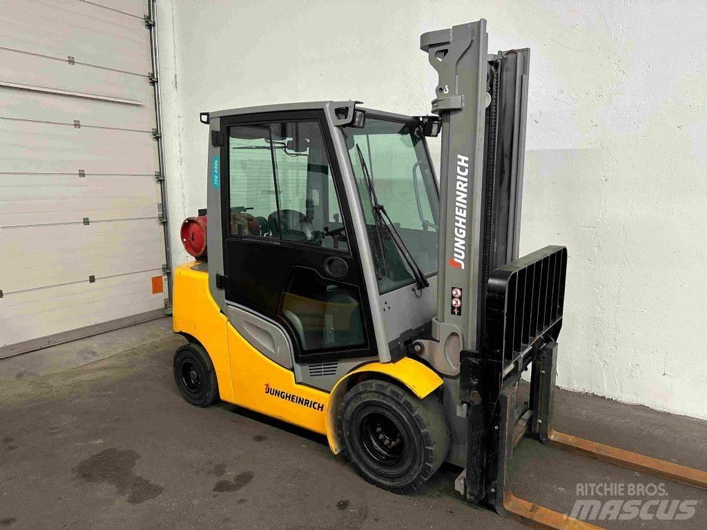 Jungheinrich TFG 430s Plinski viljuškari
