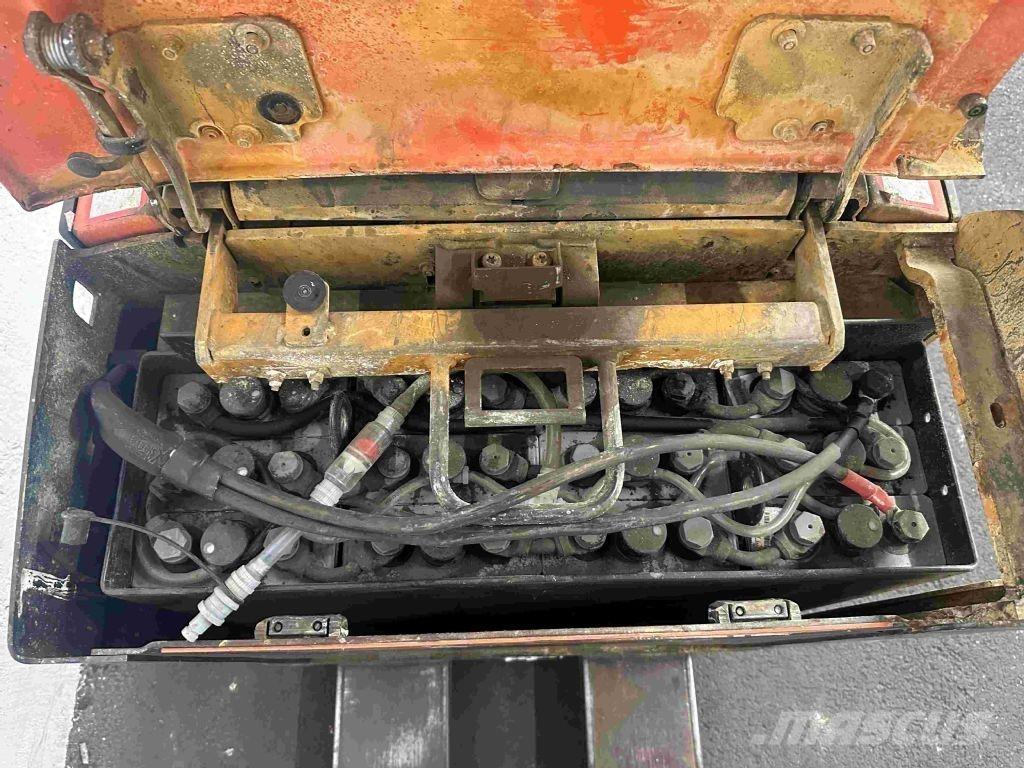 Toyota LPE 200 Nisko podizni električni viljuškar