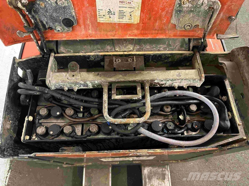 Toyota LPE 200 Nisko podizni električni viljuškar