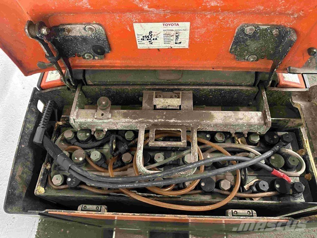 Toyota LPE 200 Nisko podizni električni viljuškar